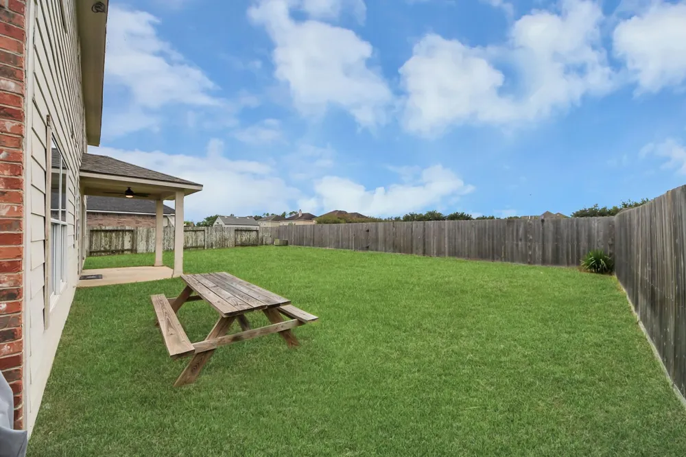 2014 Orchard Spring Drive Pearland, TX 77581