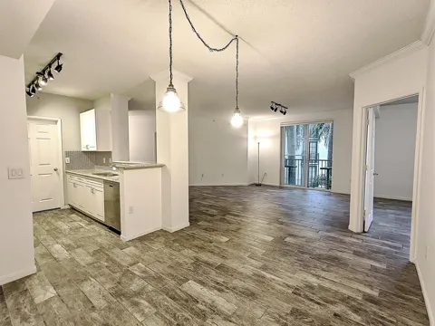630 S SAPODILLA AVENUE #308