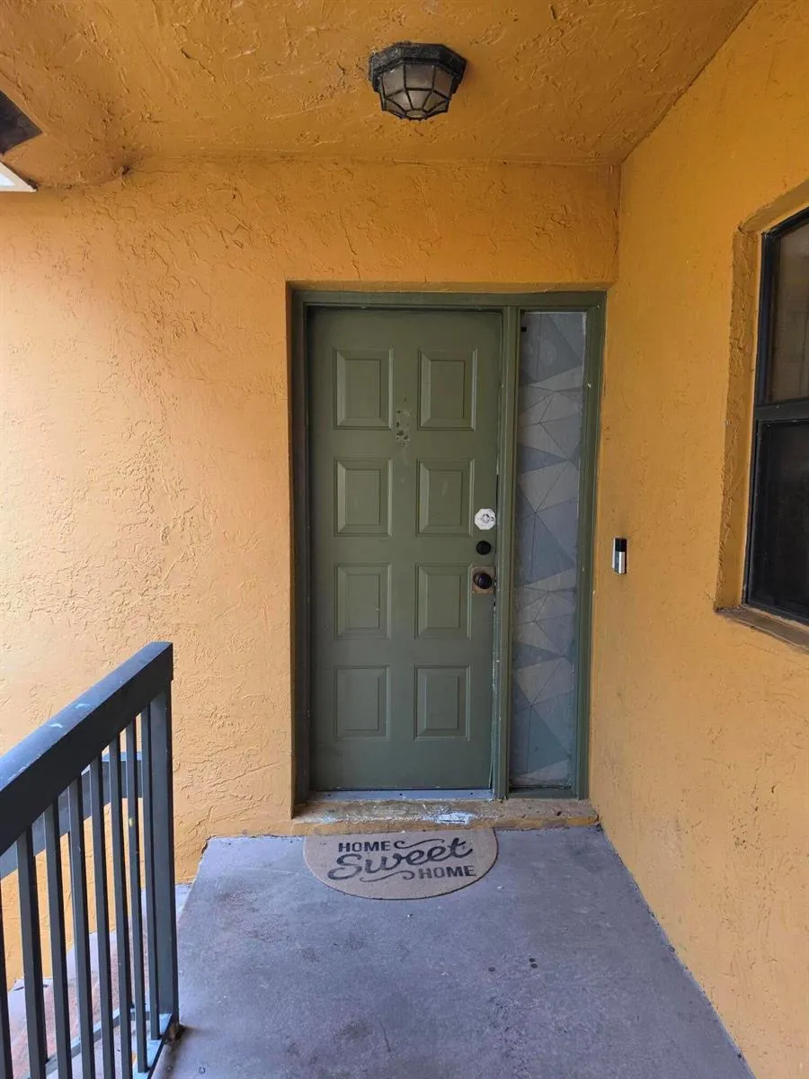 3852 Coral Tree Circle Coconut Creek, FL 33073