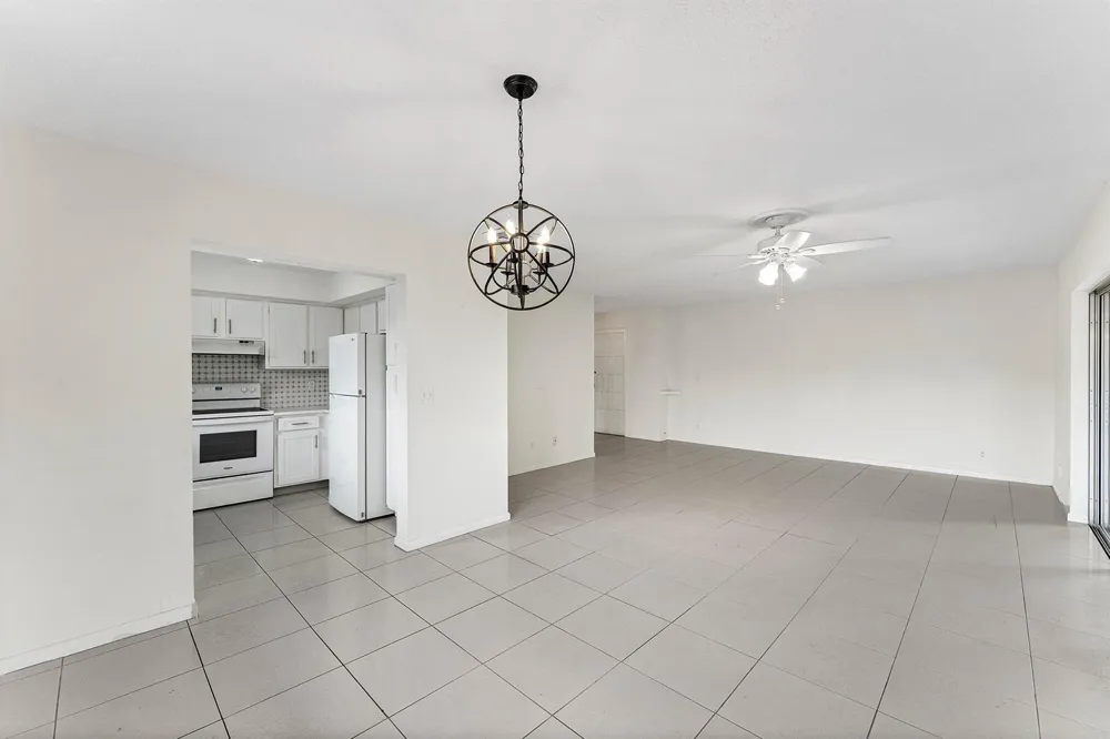 408 PINE TREE COURT #12 Atlantis, FL 33462