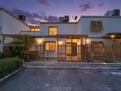 1424 SW 131st Place Cir E