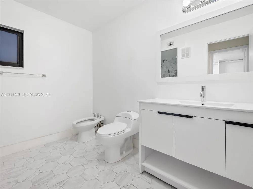 1424 SW 131st Place Cir E Miami, FL 33184