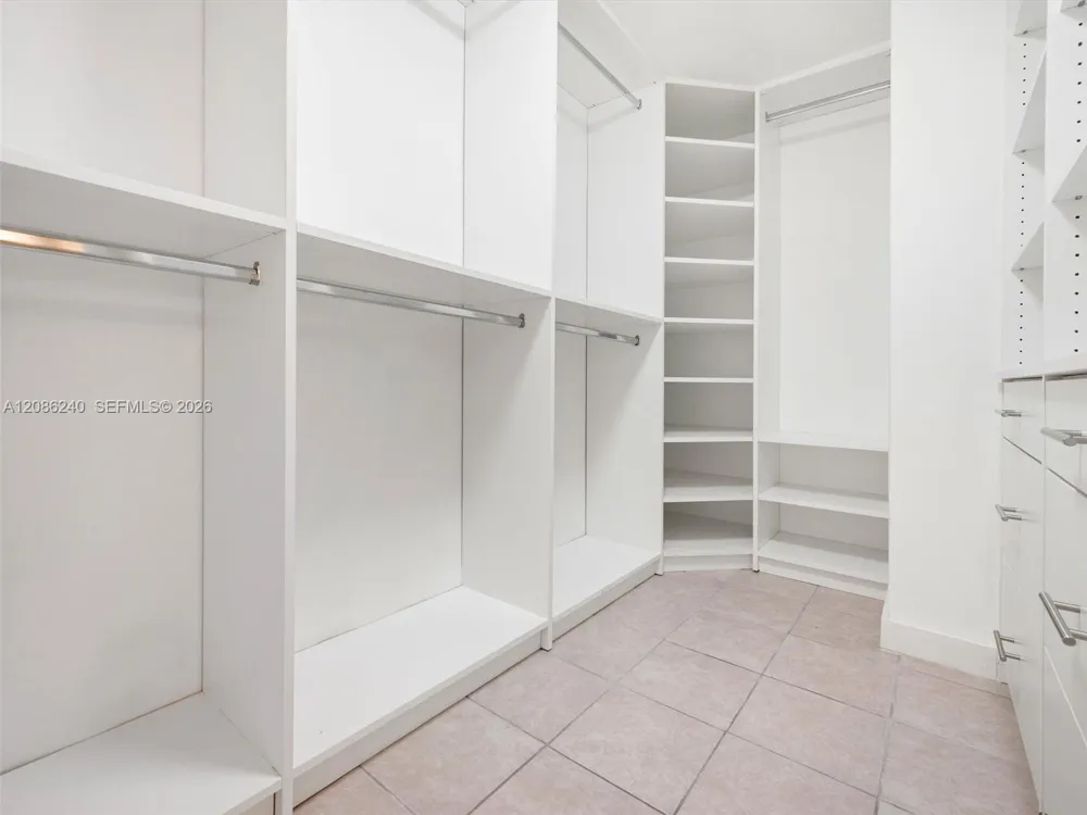 1424 SW 131st Place Cir E Miami, FL 33184