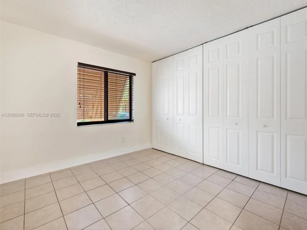 1424 SW 131st Place Cir E Miami, FL 33184