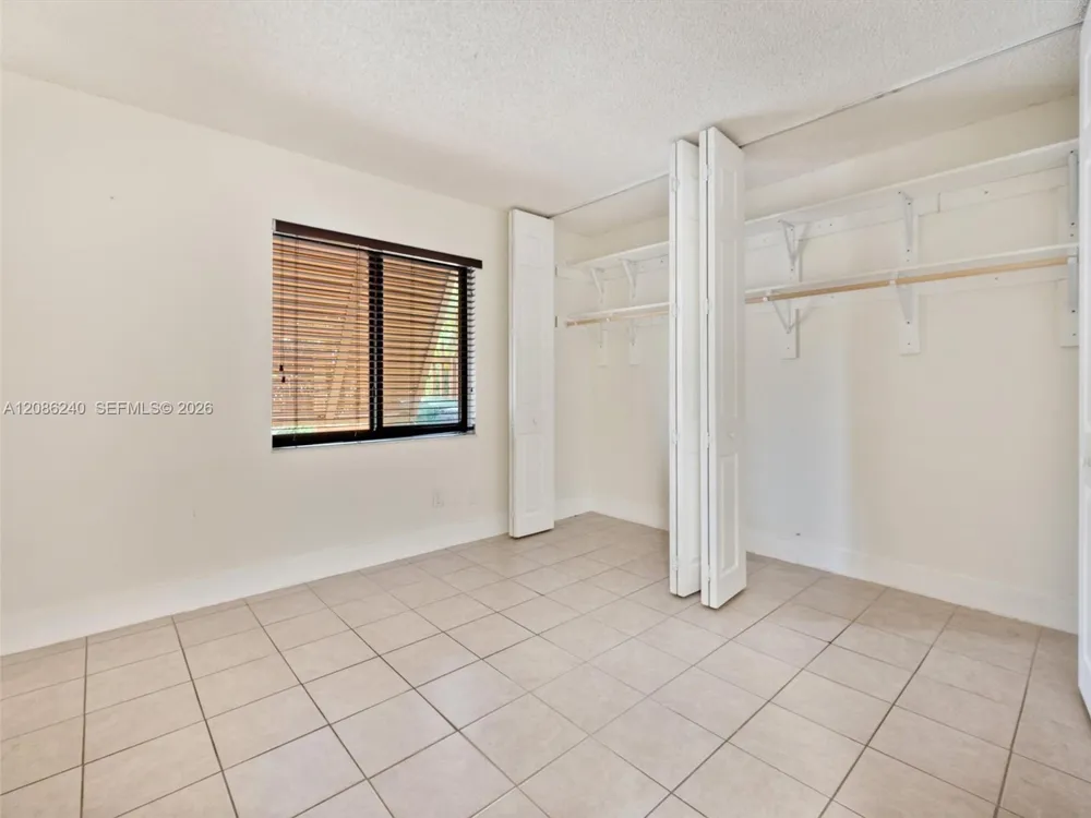 1424 SW 131st Place Cir E Miami, FL 33184