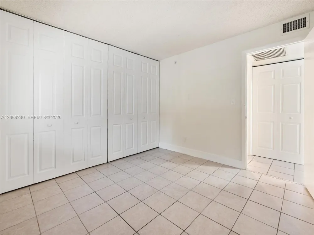 1424 SW 131st Place Cir E Miami, FL 33184