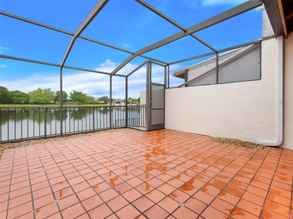 1424 SW 131st Place Cir E Miami, FL 33184