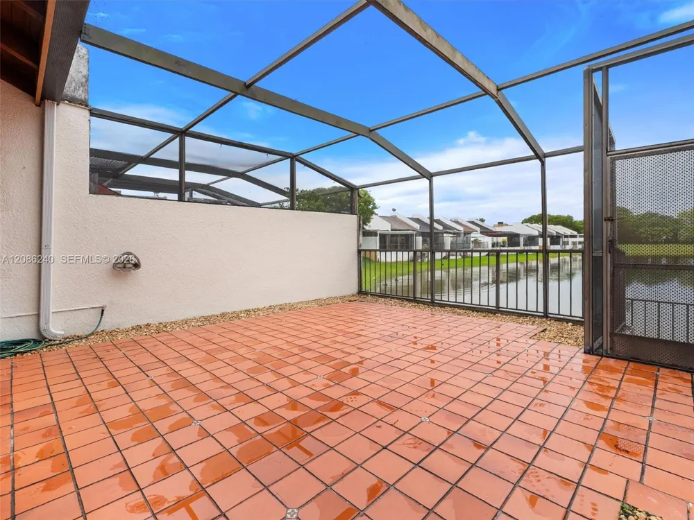 1424 SW 131st Place Cir E Miami, FL 33184