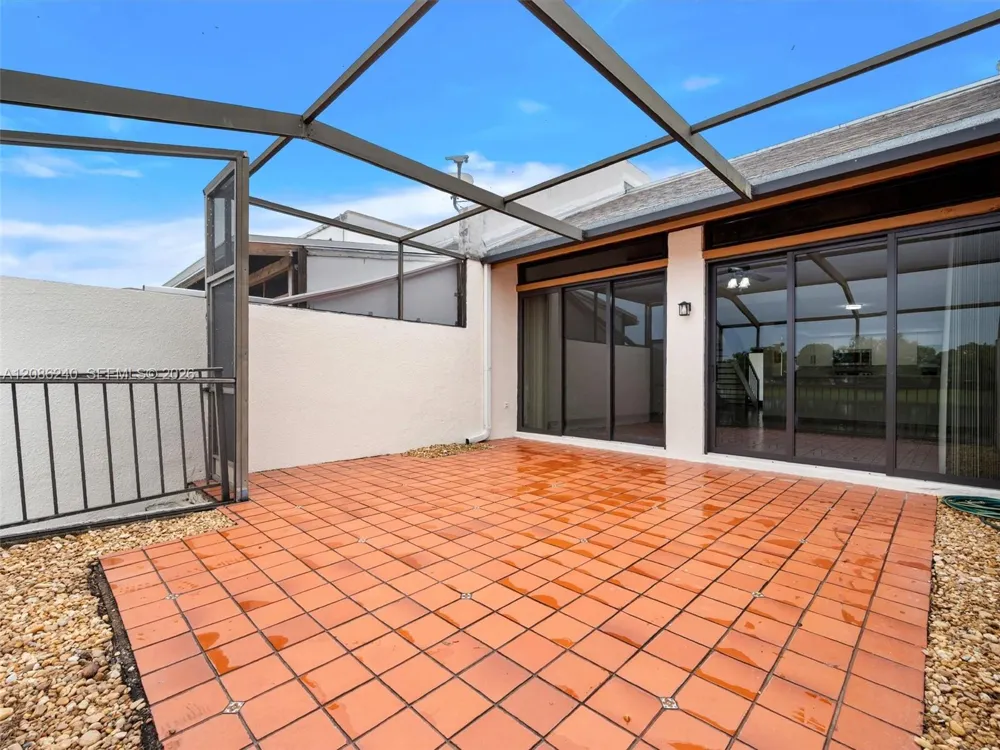 1424 SW 131st Place Cir E Miami, FL 33184