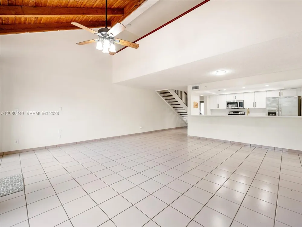 1424 SW 131st Place Cir E Miami, FL 33184