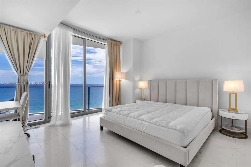 15701 Collins Ave #1703 Sunny Isles Beach, FL 33160