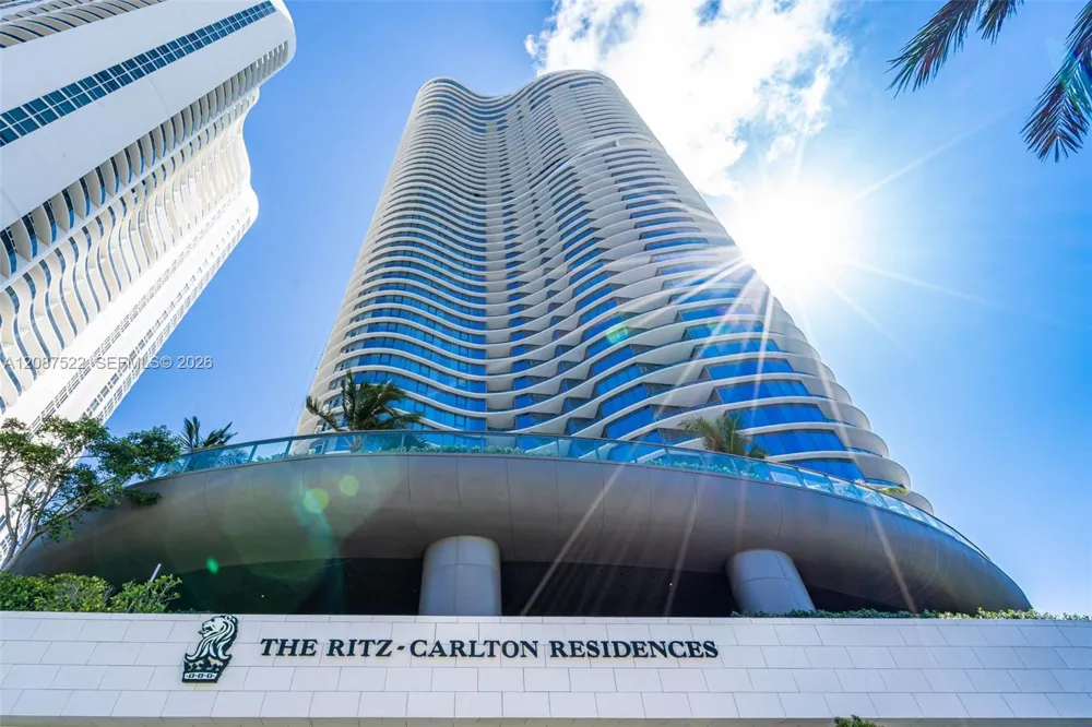 15701 Collins Ave #1703 Sunny Isles Beach, FL 33160