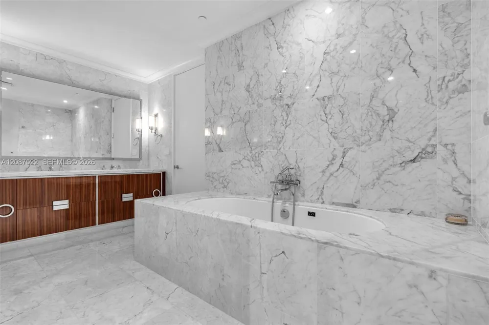 15701 Collins Ave #1703 Sunny Isles Beach, FL 33160