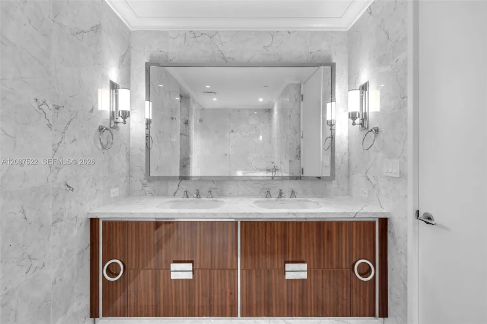 15701 Collins Ave #1703 Sunny Isles Beach, FL 33160