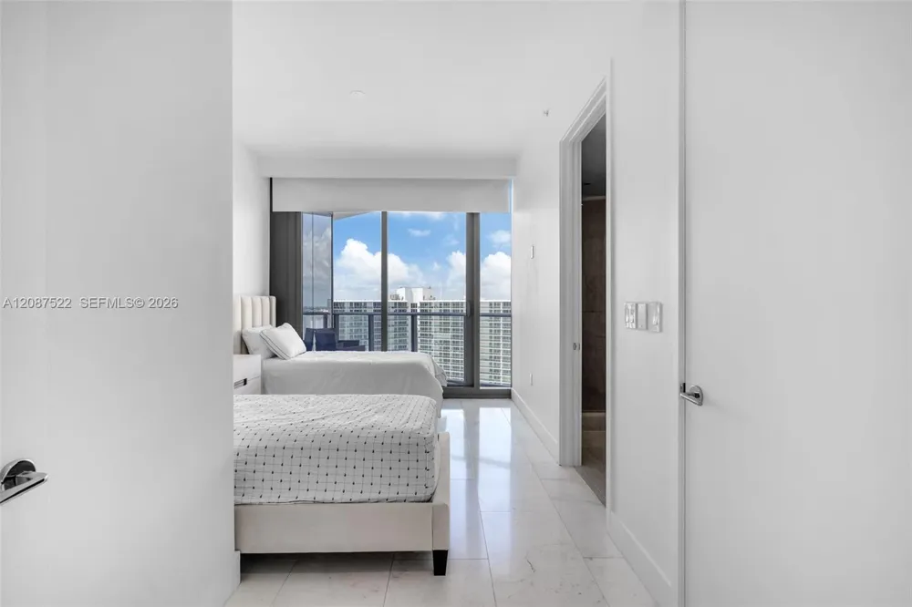 15701 Collins Ave #1703 Sunny Isles Beach, FL 33160
