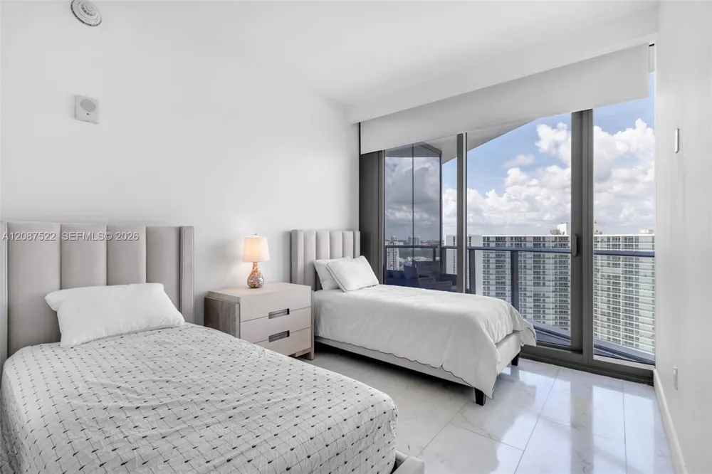 15701 Collins Ave #1703 Sunny Isles Beach, FL 33160