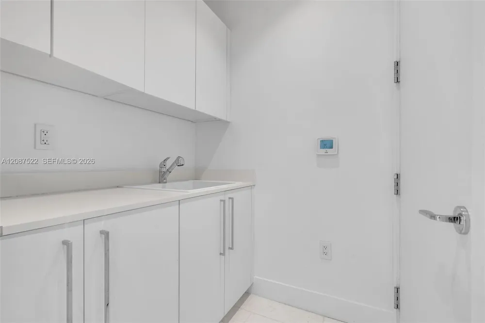 15701 Collins Ave #1703 Sunny Isles Beach, FL 33160