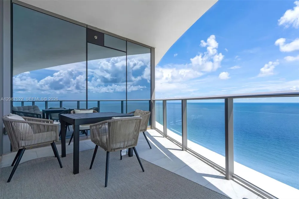 15701 Collins Ave #1703 Sunny Isles Beach, FL 33160