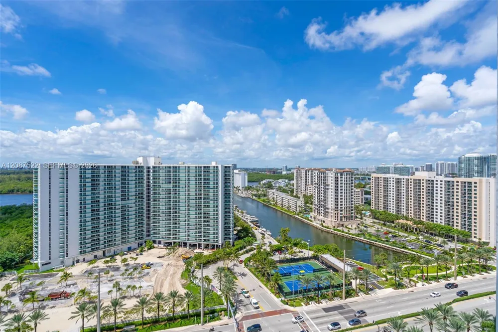 15701 Collins Ave #1703 Sunny Isles Beach, FL 33160