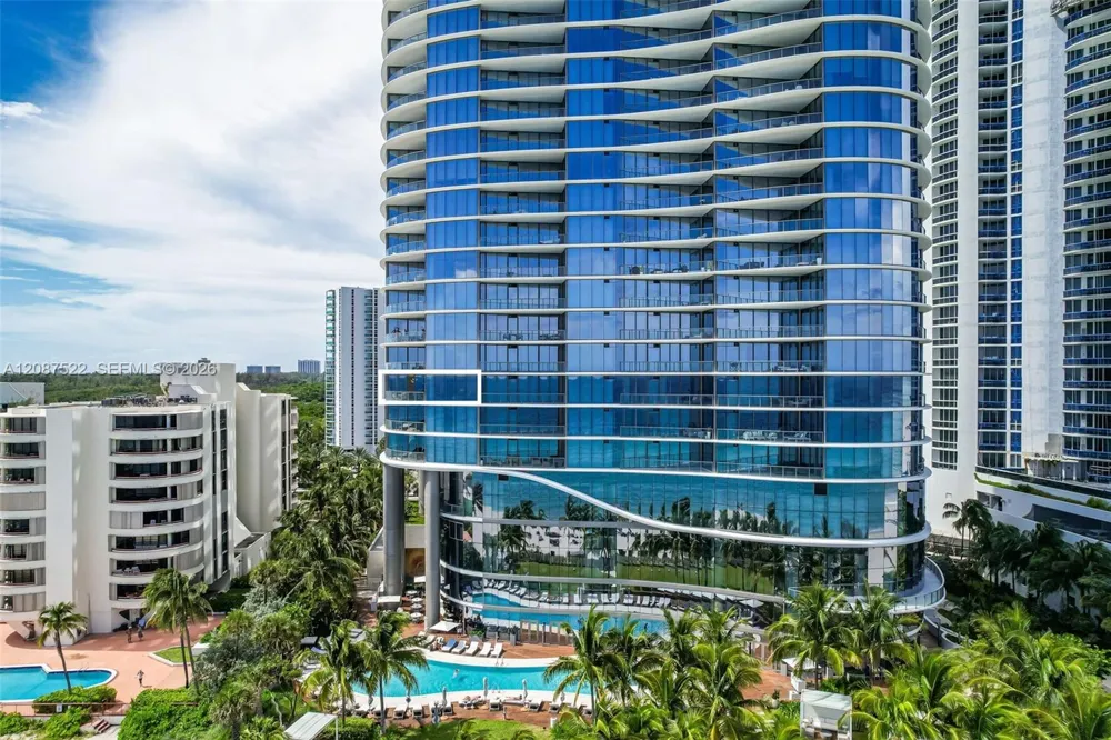15701 Collins Ave #1703 Sunny Isles Beach, FL 33160
