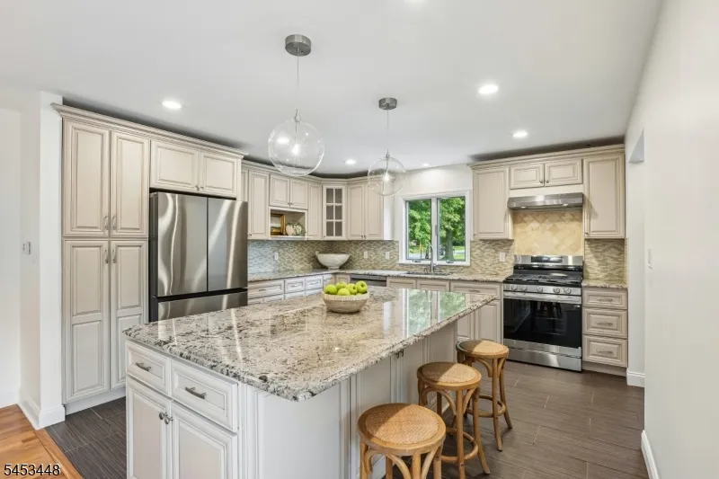 650 Ridgewood Rd Maplewood, NJ 07040