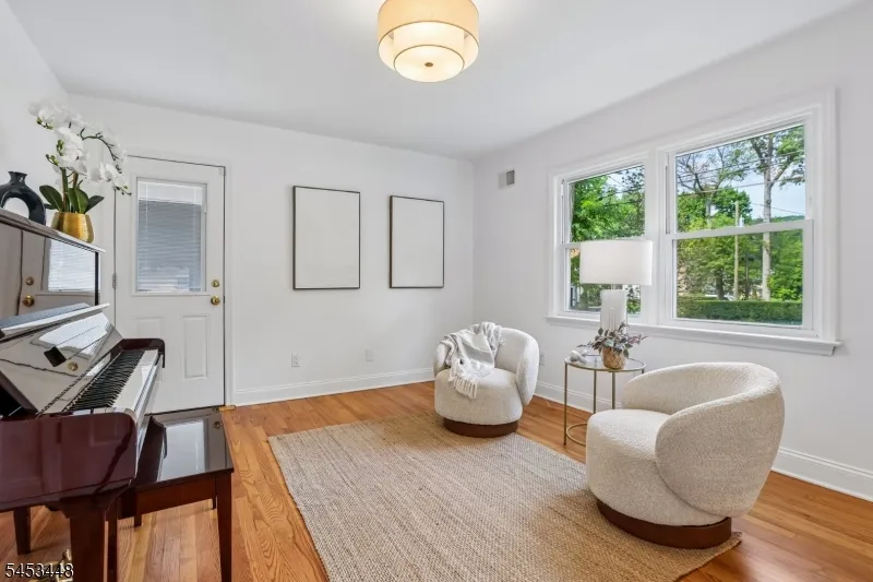 650 Ridgewood Rd Maplewood, NJ 07040