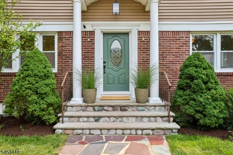 650 Ridgewood Rd Maplewood, NJ 07040