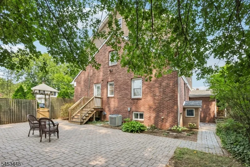 650 Ridgewood Rd Maplewood, NJ 07040