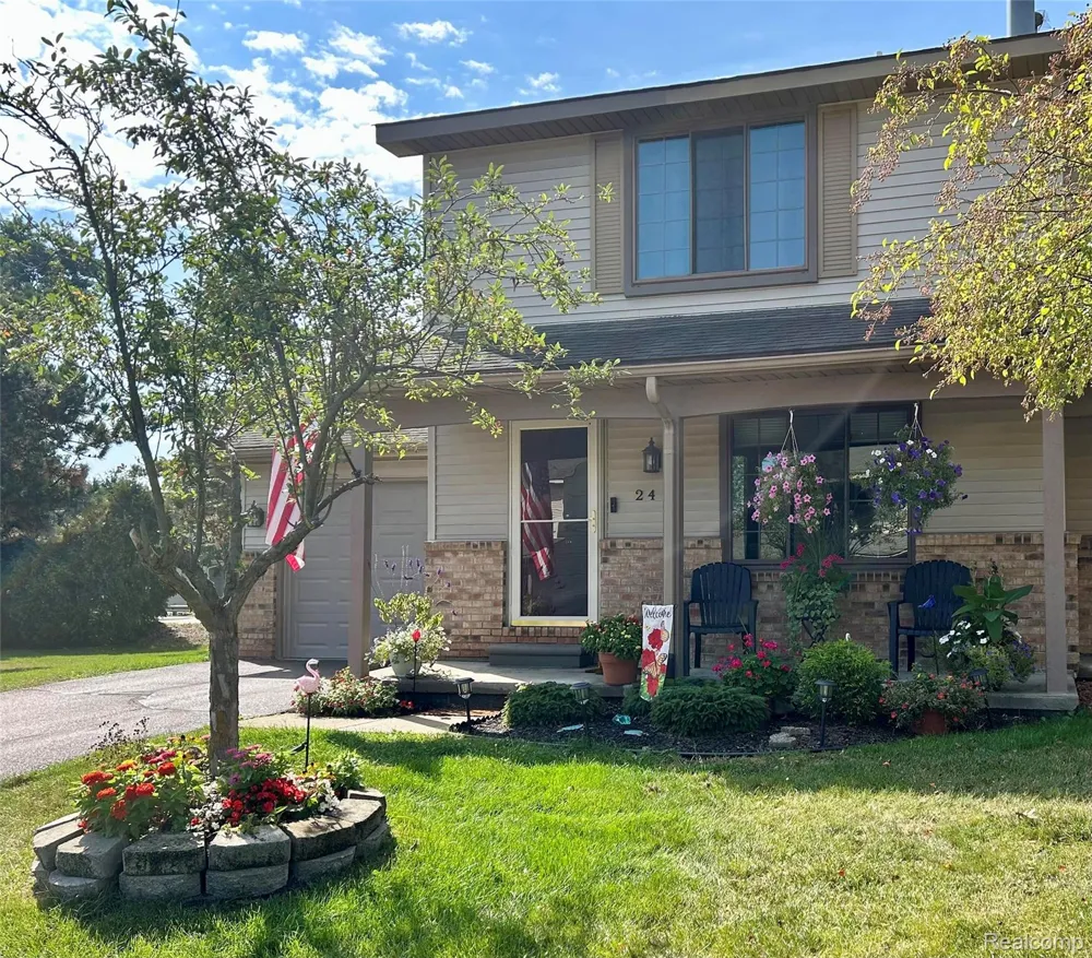 249 Wind Way Drive Walled Lake City, MI 48390