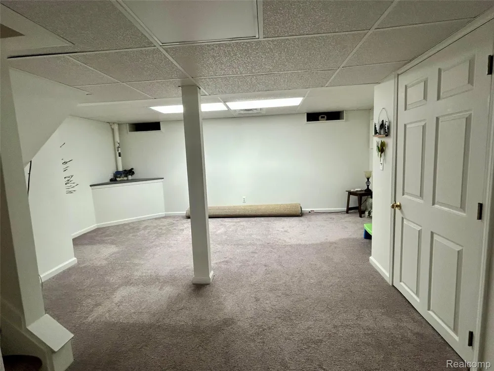 249 Wind Way Drive Walled Lake City, MI 48390