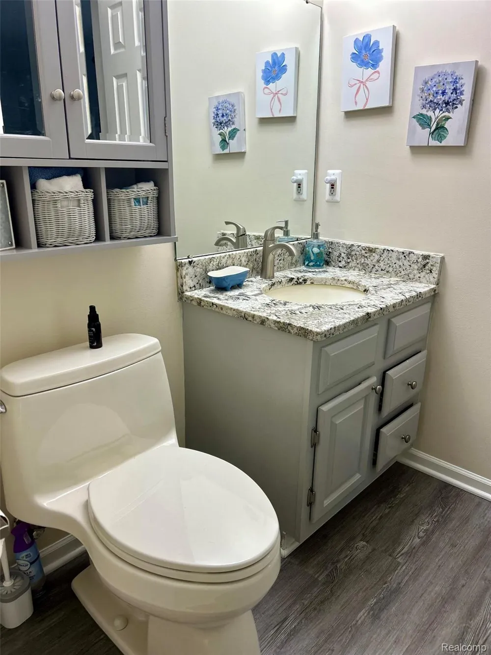 249 Wind Way Drive Walled Lake City, MI 48390