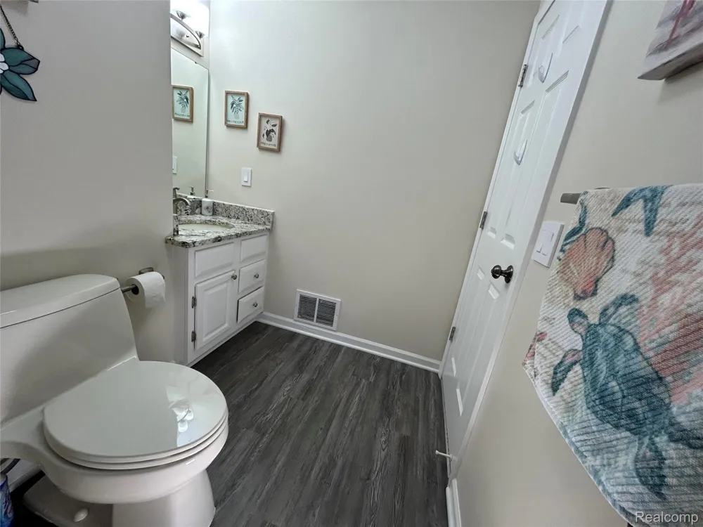 249 Wind Way Drive Walled Lake City, MI 48390