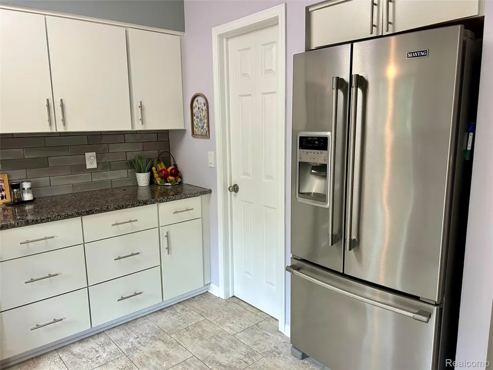 249 Wind Way Drive Walled Lake City, MI 48390