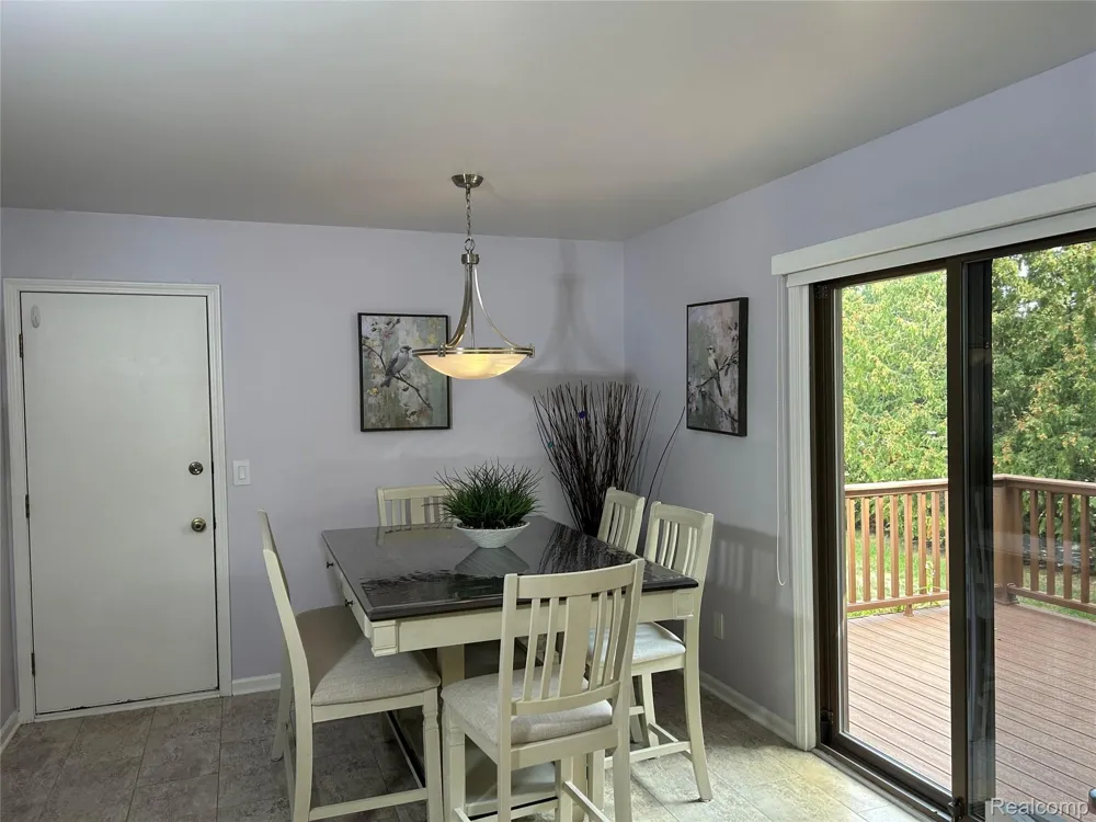 249 Wind Way Drive Walled Lake City, MI 48390