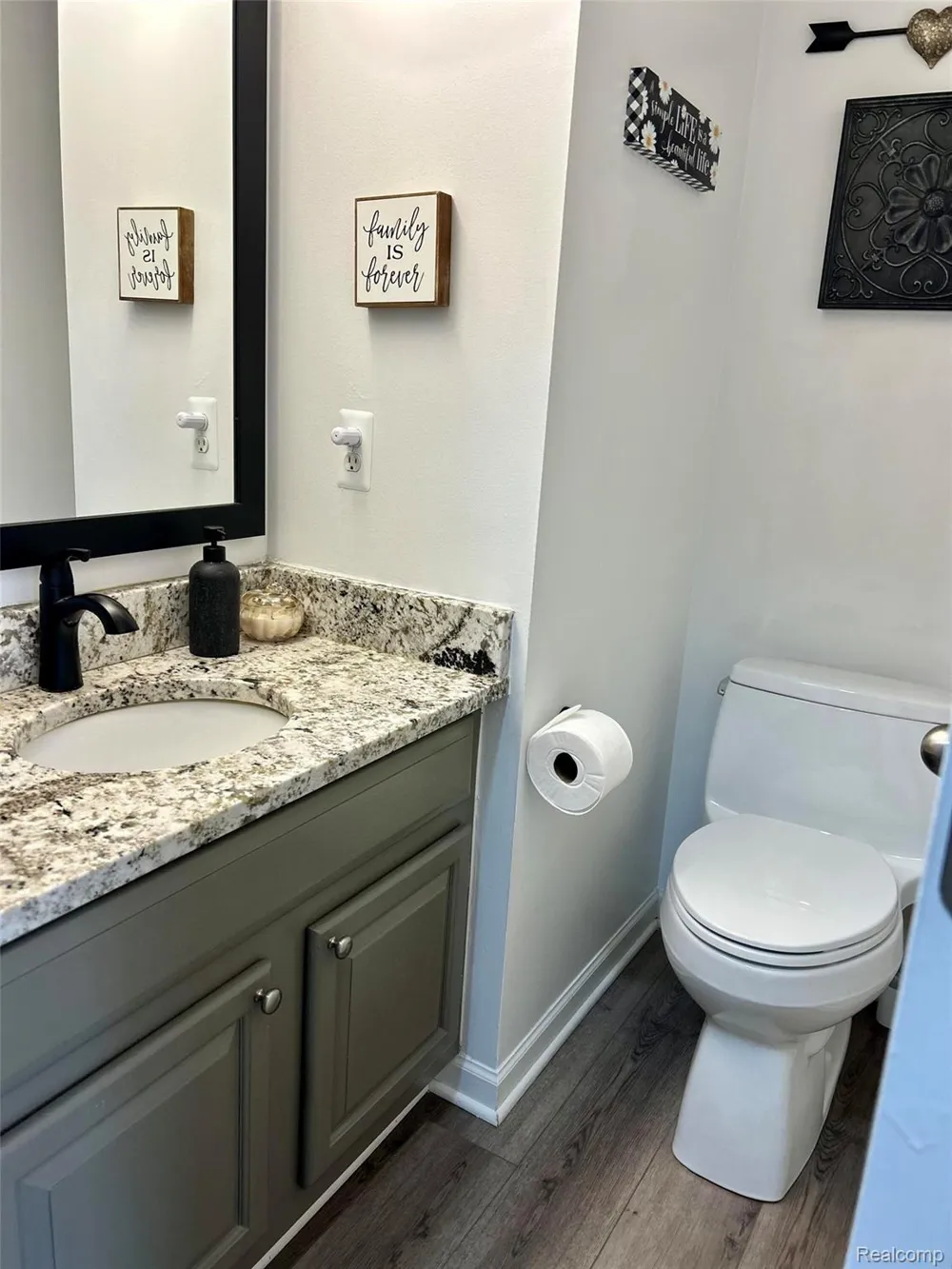 249 Wind Way Drive Walled Lake City, MI 48390