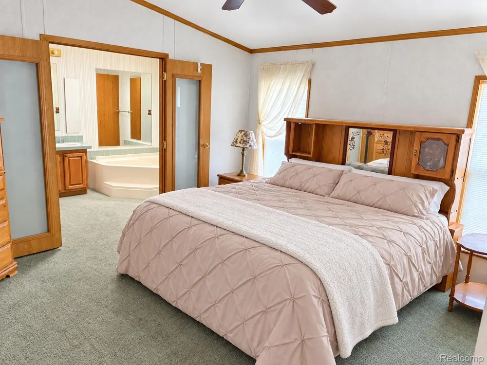 462 Ash Ridge Mason City, MI 48854