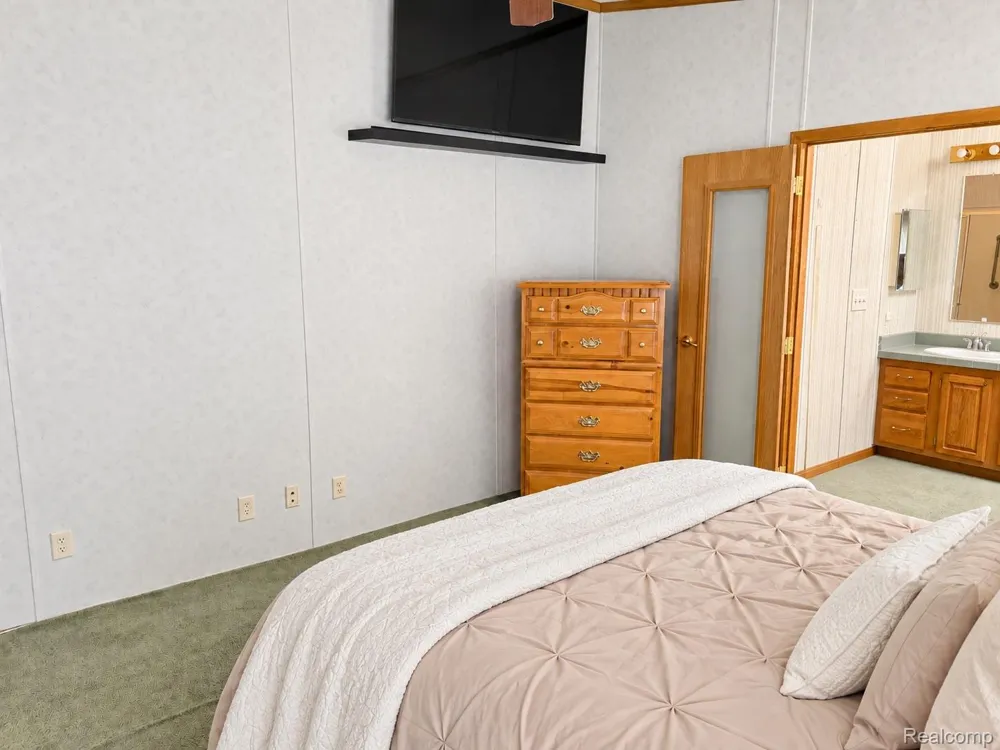 462 Ash Ridge Mason City, MI 48854