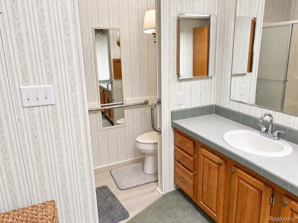 462 Ash Ridge Mason City, MI 48854