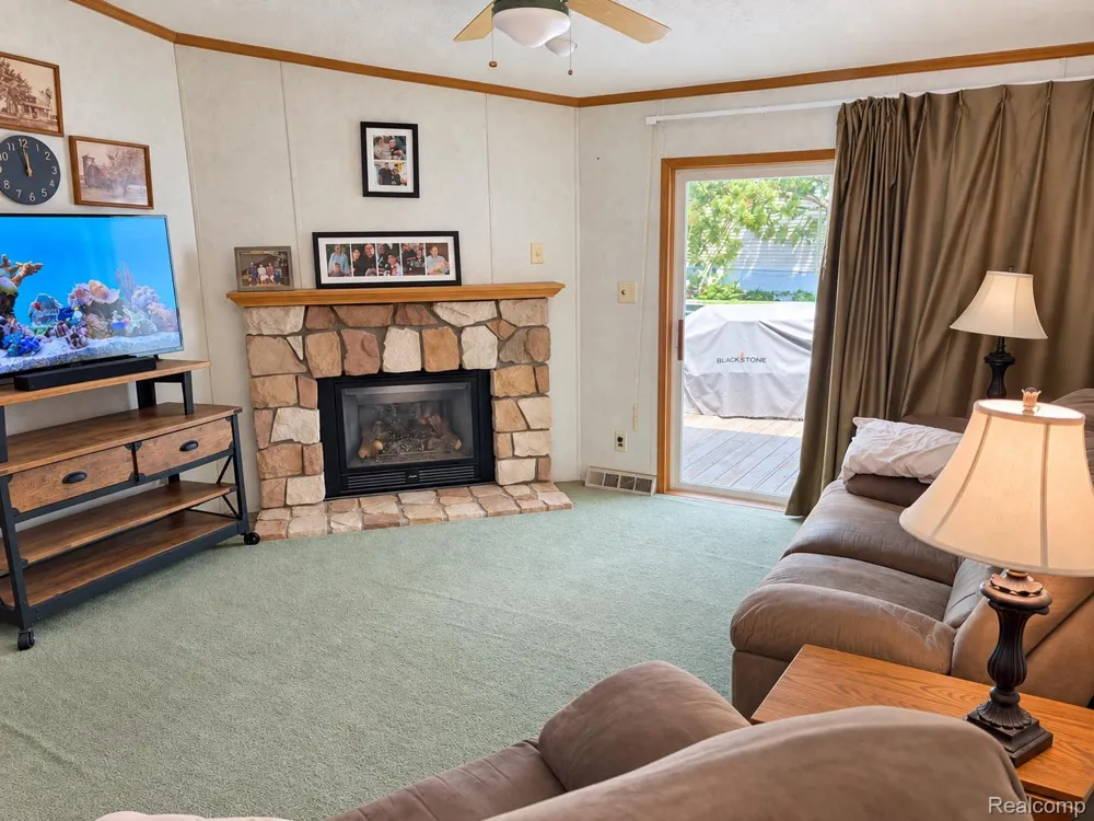 462 Ash Ridge Mason City, MI 48854