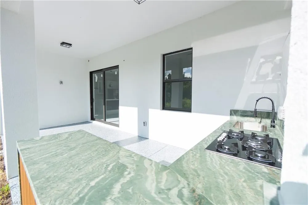 327 Lownde Avenue S Lehigh Acres, FL 33974