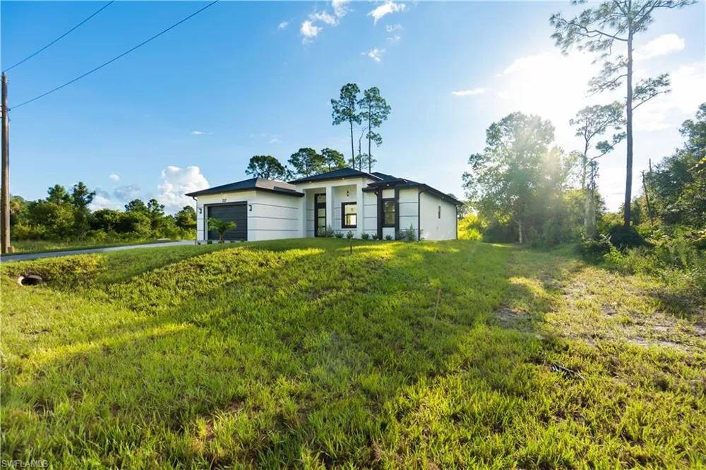 327 Lownde Avenue S Lehigh Acres, FL 33974