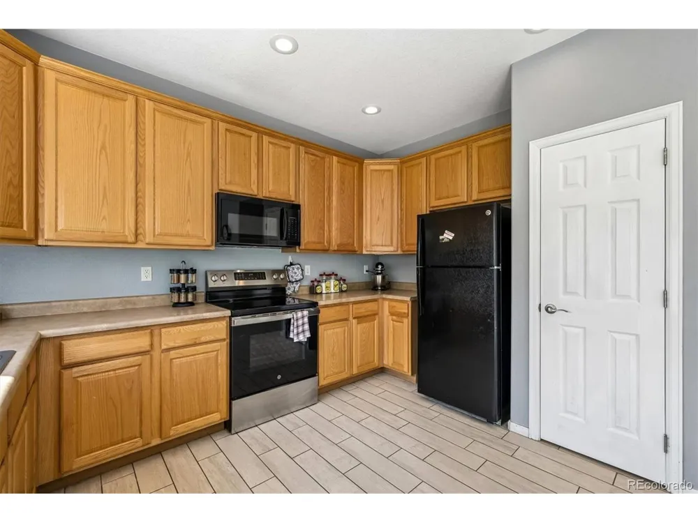 16034 E 97th Avenue Commerce City, CO 80022