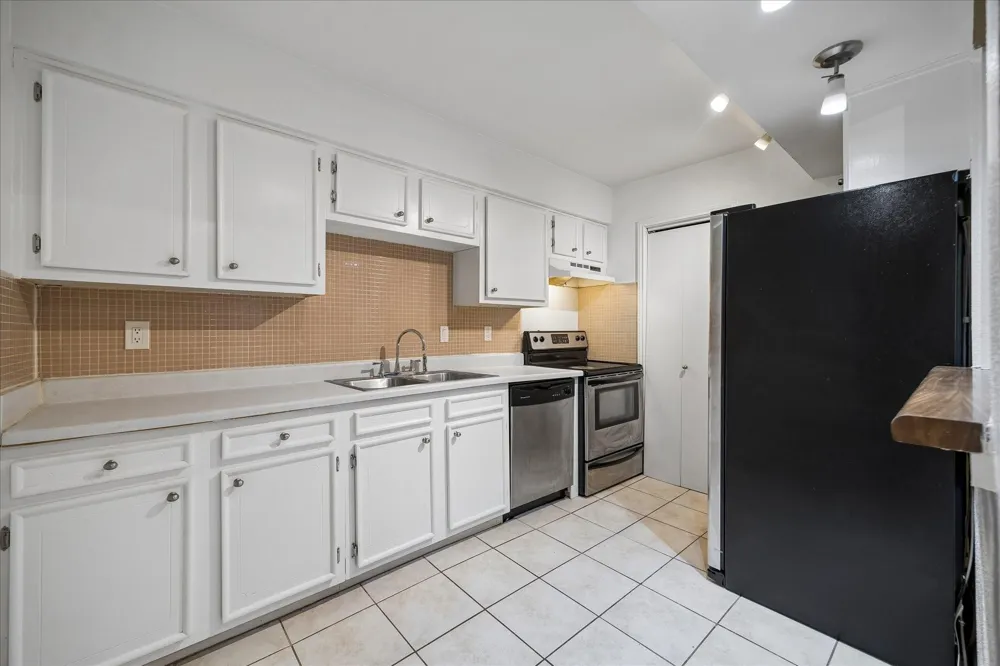11540 Chimney Rock Road #201 Houston, TX 77035
