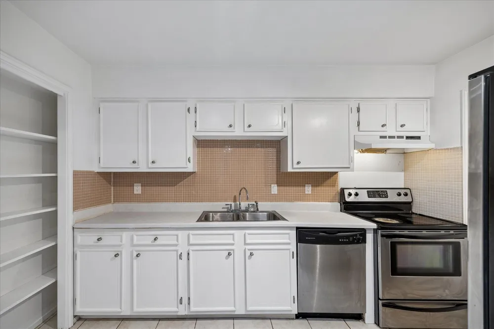 11540 Chimney Rock Road #201 Houston, TX 77035