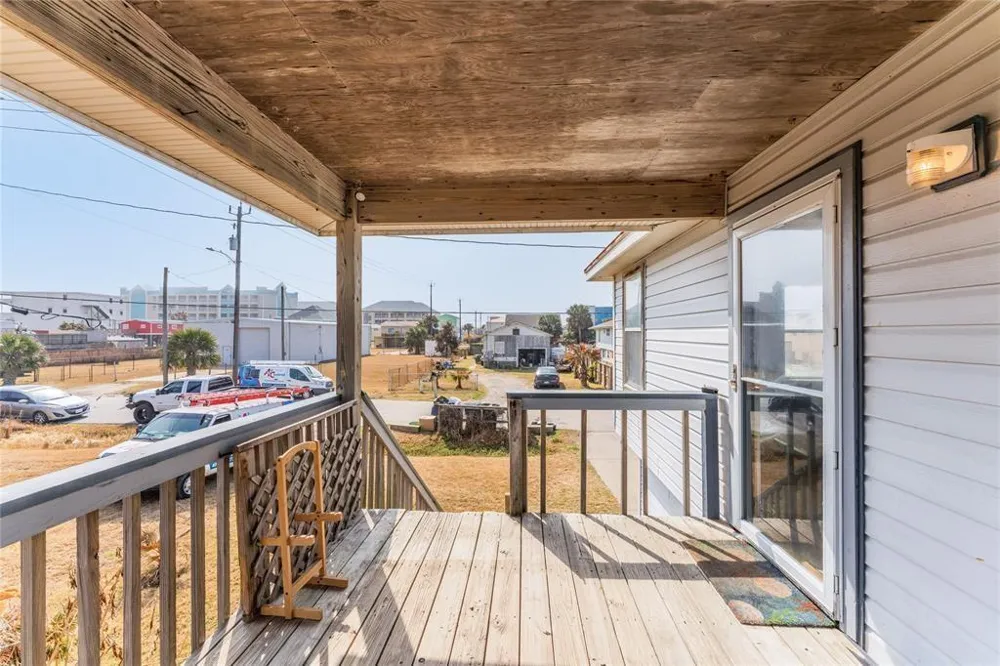 3614 Yale Street #2 Galveston, TX 77554