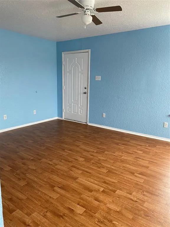 3614 Yale Street #2 Galveston, TX 77554