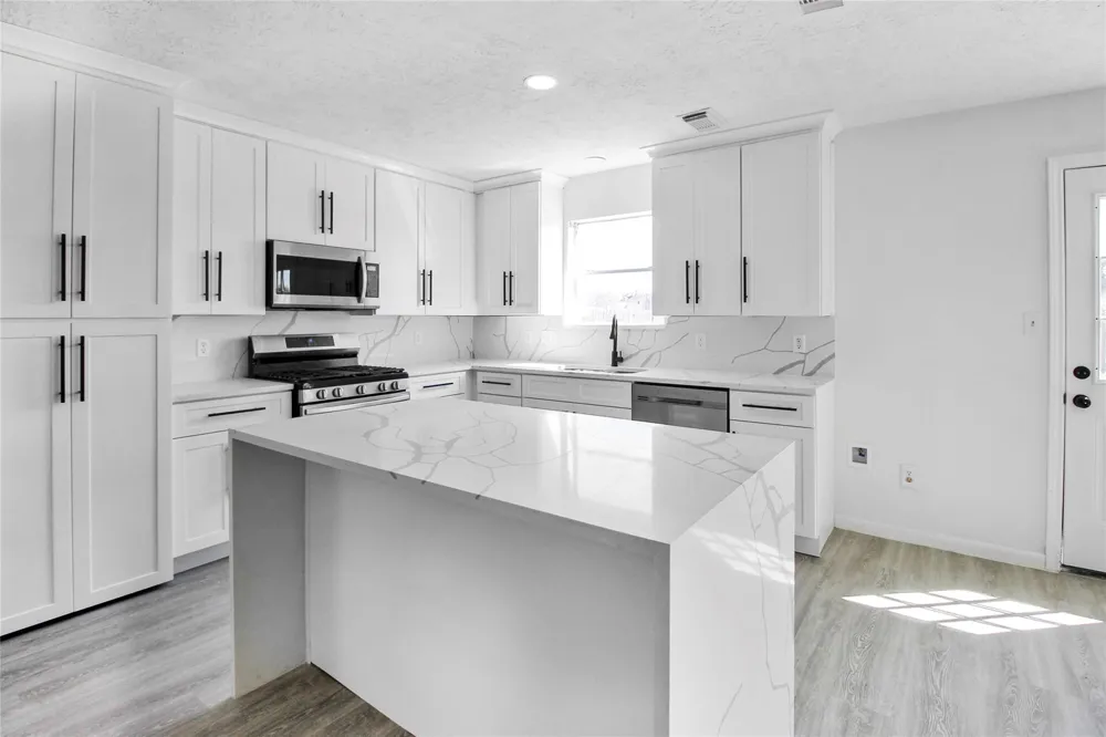 511 Chaseway Drive Missouri City, TX 77489