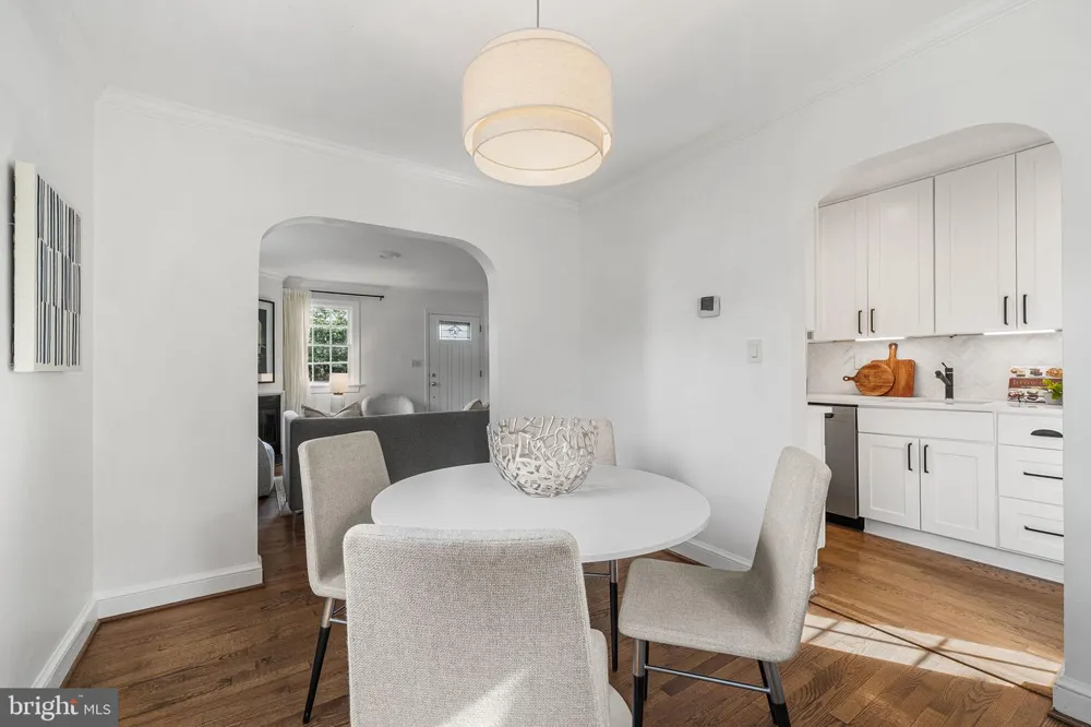 1506 WAYNE STREET Alexandria, VA 22301