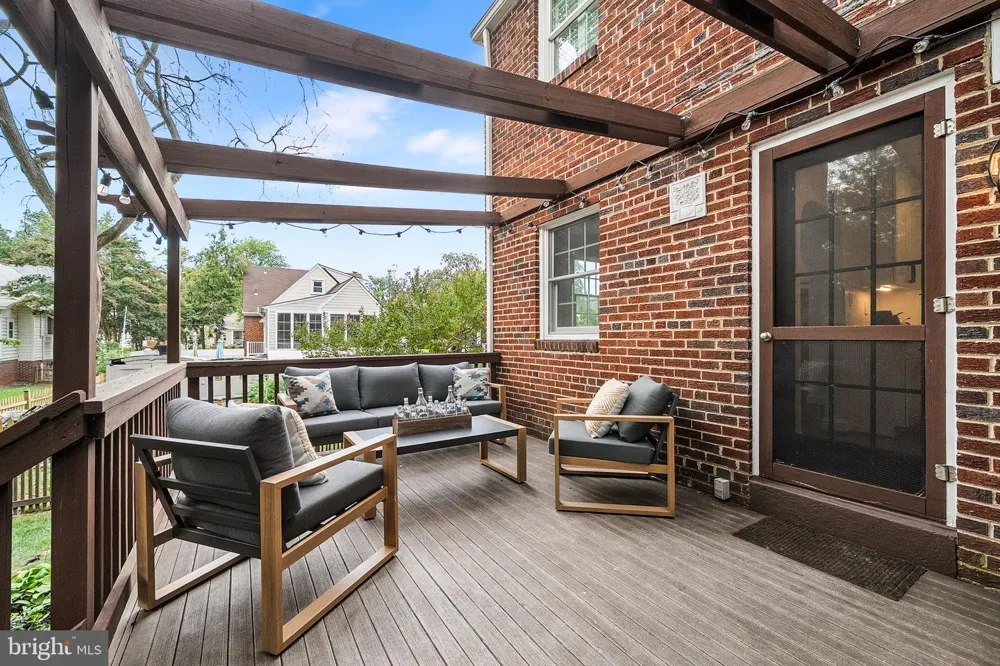 1506 WAYNE STREET Alexandria, VA 22301