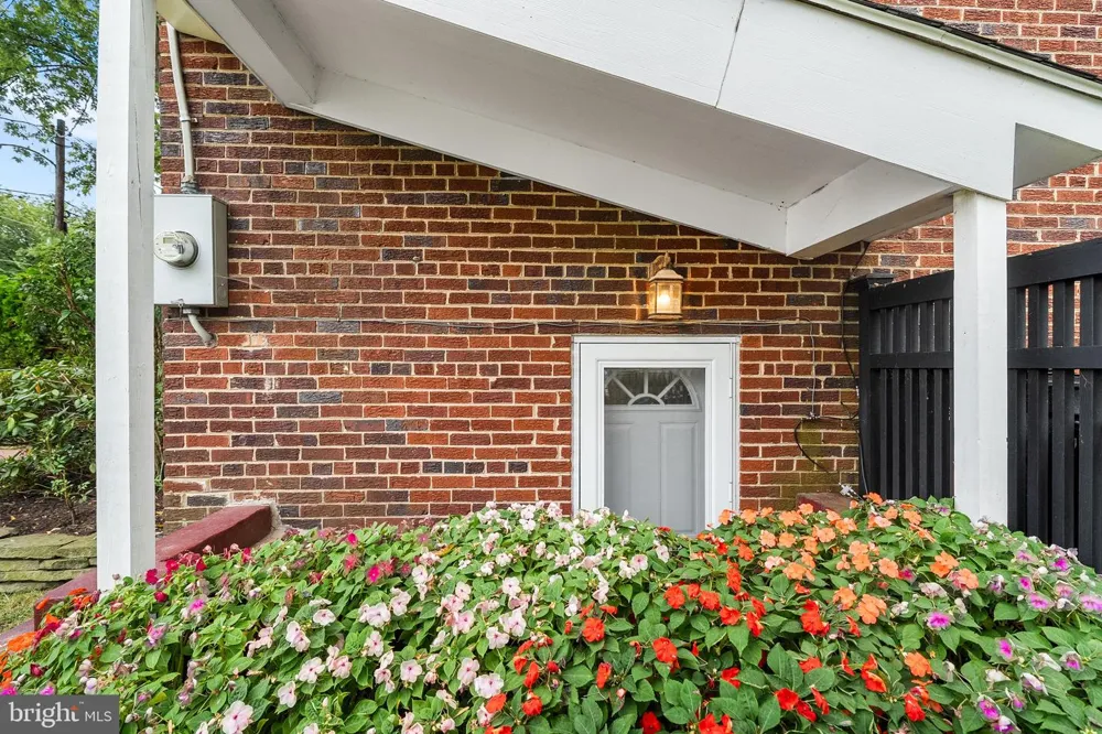 1506 WAYNE STREET Alexandria, VA 22301